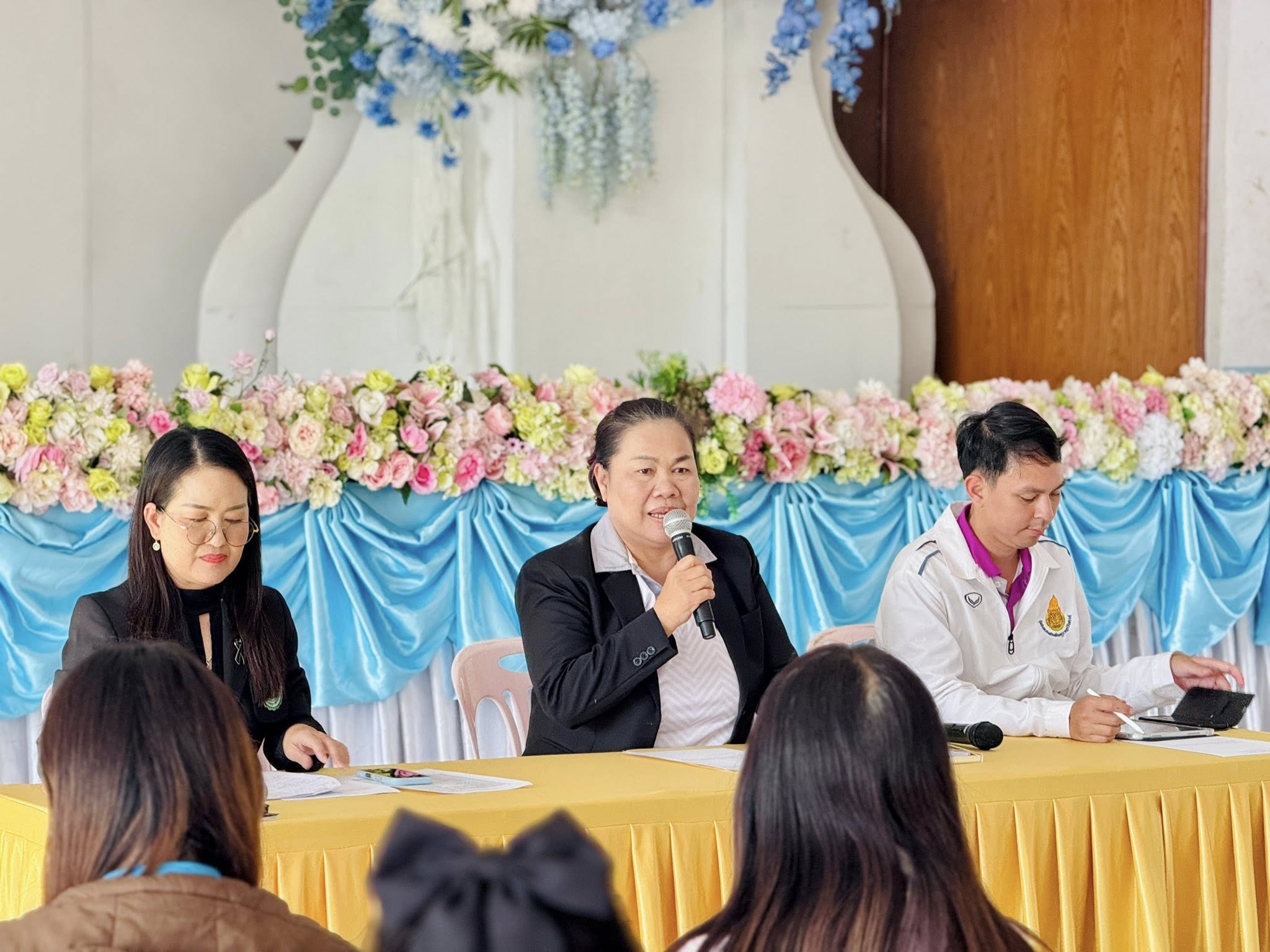 ประชุมข้าราชการครูและบุคลากรทางการศึกษา ครั้งที่ ๖